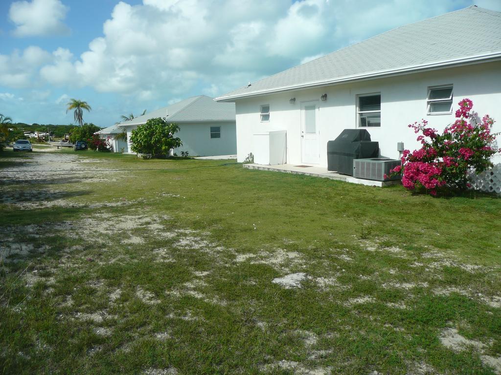 Cottage Cut Villas George Town Room photo