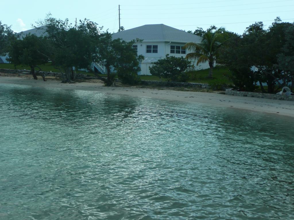 Cottage Cut Villas George Town Room photo